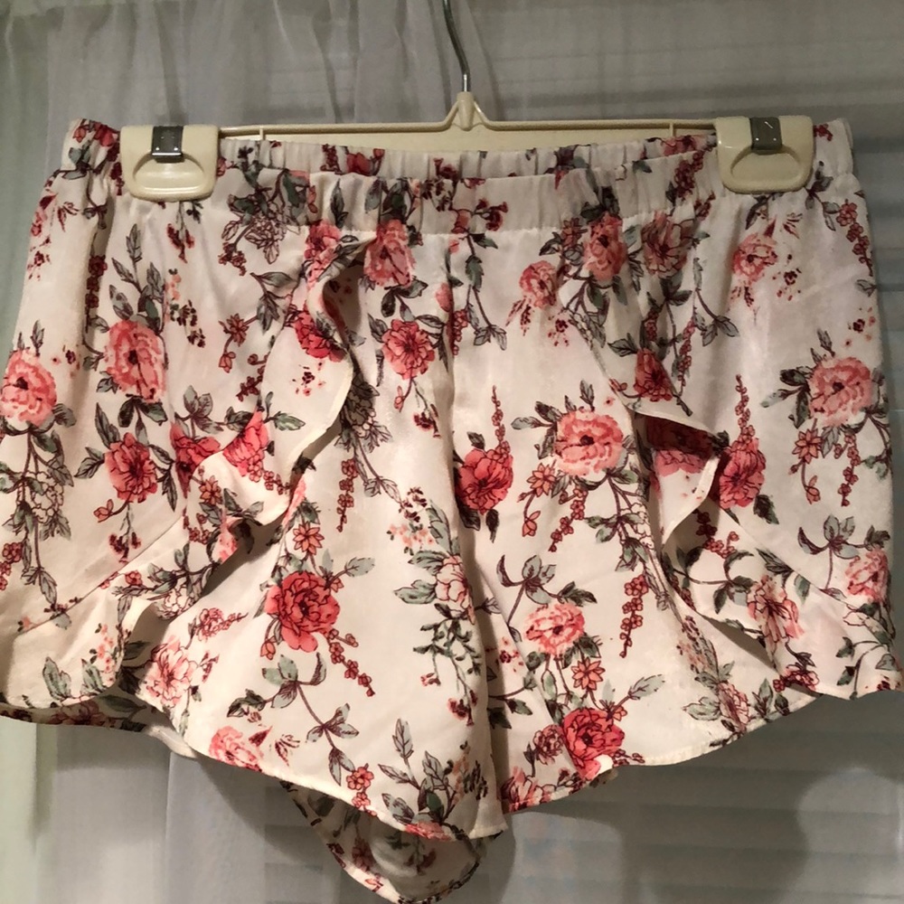 Flowy floral shorts